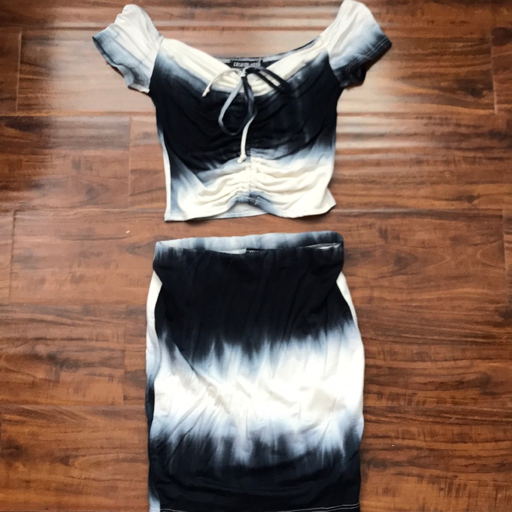Two piece skirt set